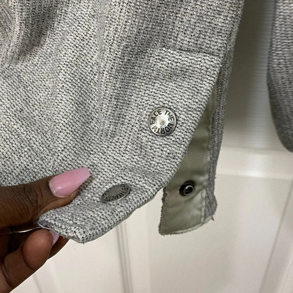 North Face gray hoodie long sleeve top, size large - Picture 6 of 13